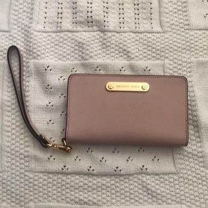 Michael Kors wallet/phone wristlet